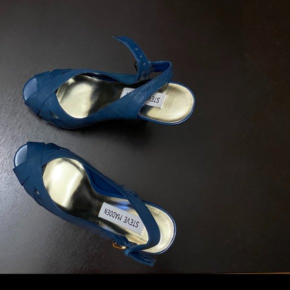 New Steve Madden Marlene  Platform sandal in blue size 6.5 - Picture 1 of 3